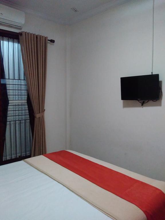 Wisma tamu Rumah Sarwestri